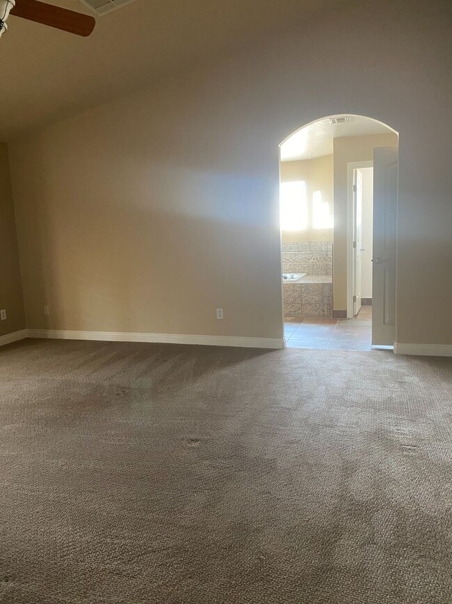 Building Photo - Single Story 4 Bedroom on 1/2 Acre Lot w/ Pool & Spa!