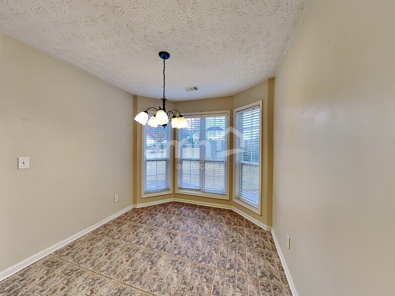 Building Photo - 3417 Summit Glen Dr