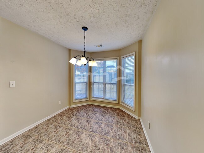 Building Photo - 3417 Summit Glen Dr