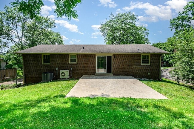 Building Photo - 138 Lakeside Park Dr