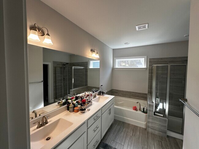 Building Photo - 6013 Balance Ct