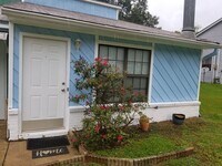 Building Photo - B3986