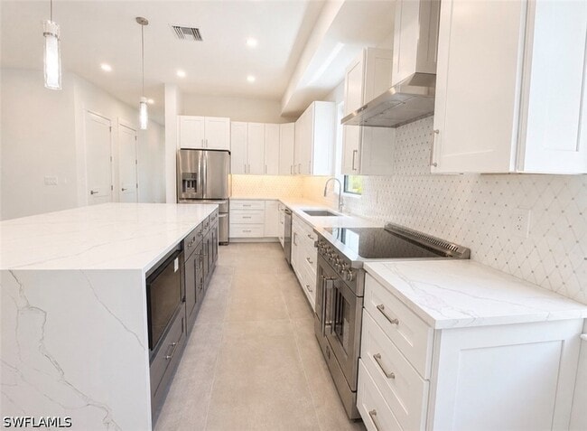 Building Photo - 2727 Van Buren Ave