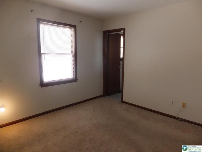 Building Photo - 1207 Kressler Rd