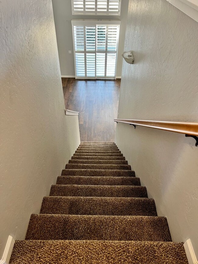 Building Photo - Gated AVALON--