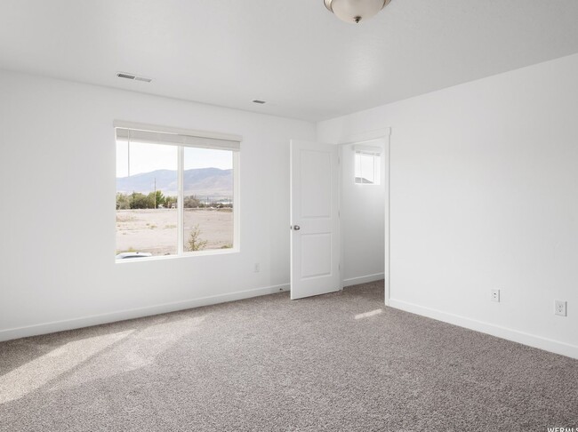 Building Photo - Brand-New Beautiful 3 Bedroom 2 Bathroom C...