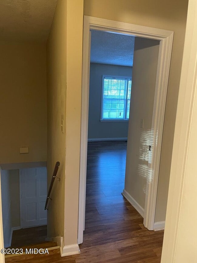 Building Photo - 5161 Nisbet Dr