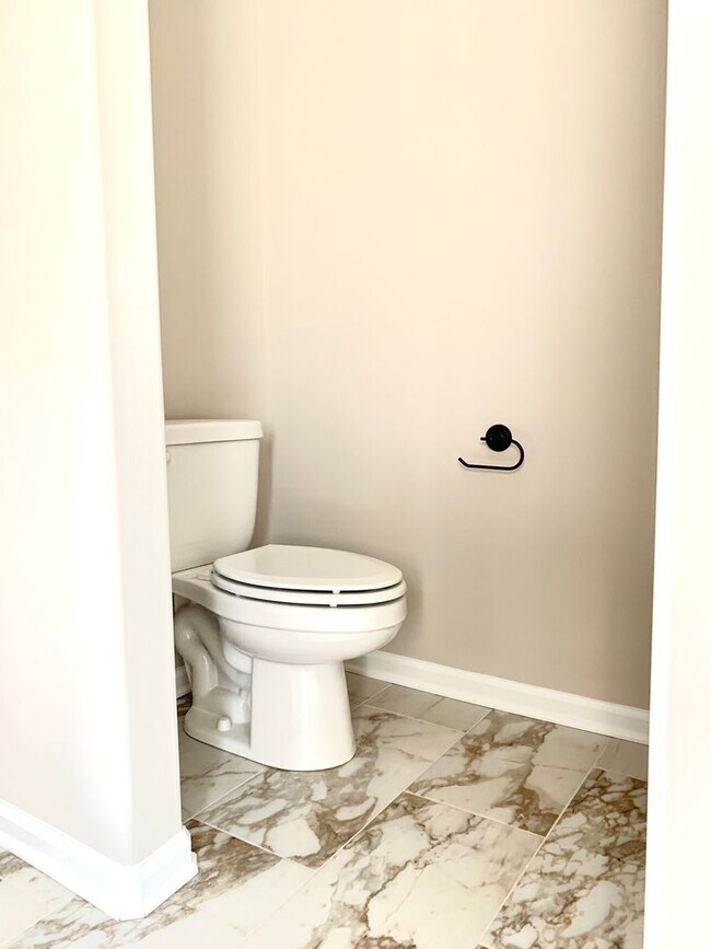 Building Photo - 2002 Jackie Lorraine Drive