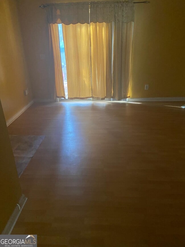 Building Photo - 2059 Charter Ln