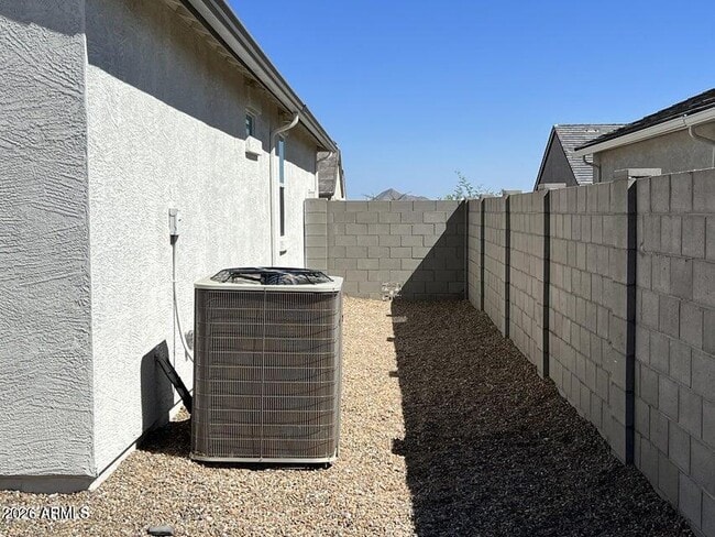 Building Photo - 3449 Encanto St