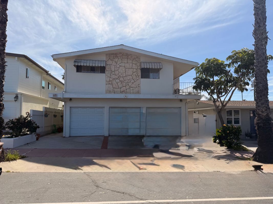 Building Photo - 111 Avenida Del Poniente