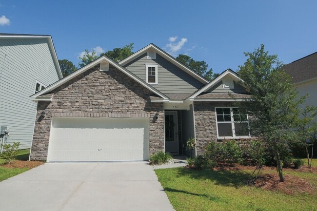 Building Photo - Available 9/1!