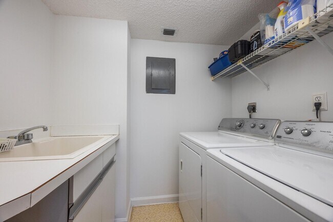 Building Photo - 1401 S Ocean Blvd