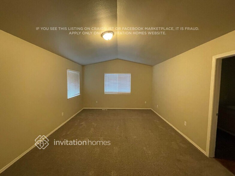 Building Photo - 7420 46th Pl NE