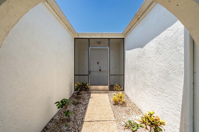 Building Photo - RARELY AVAILABLE!  3BED/2BATH POOL HOME FOR RENT-SARASOTA, FL $2995.00