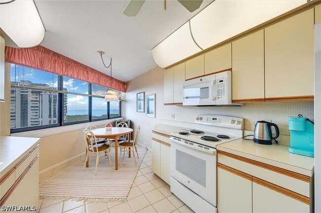 Building Photo - 6000 Pelican Bay Blvd
