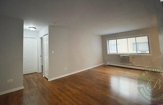 Building Photo - 5534 N Winthrop Ave