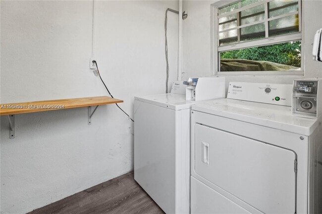 Building Photo - 12108 NE 5th Ave