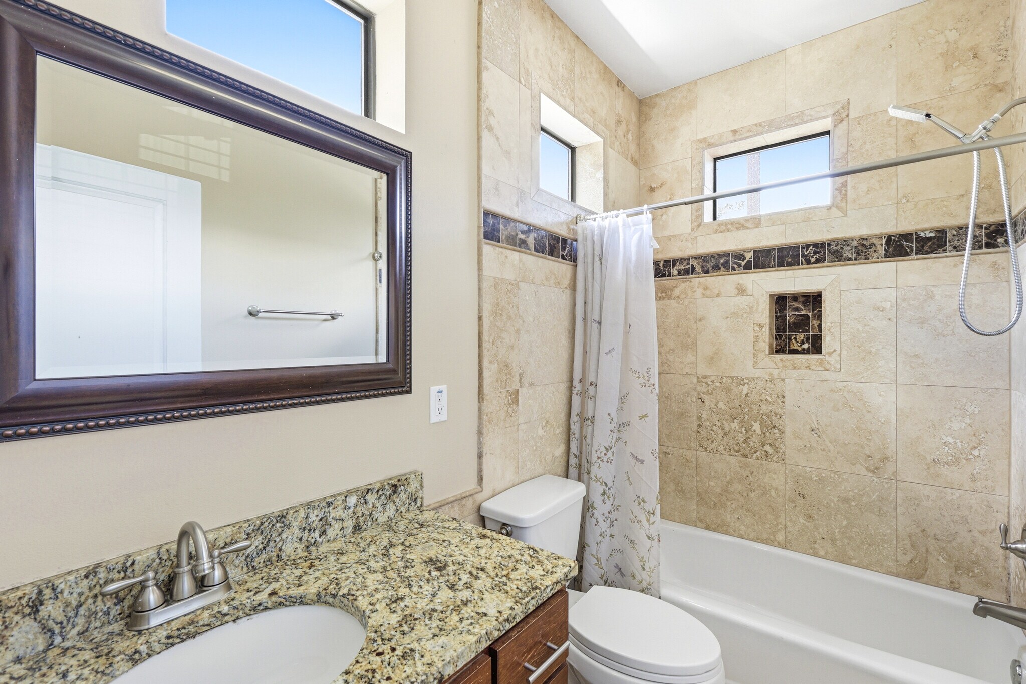 Bathroom - 1415 W 51st St