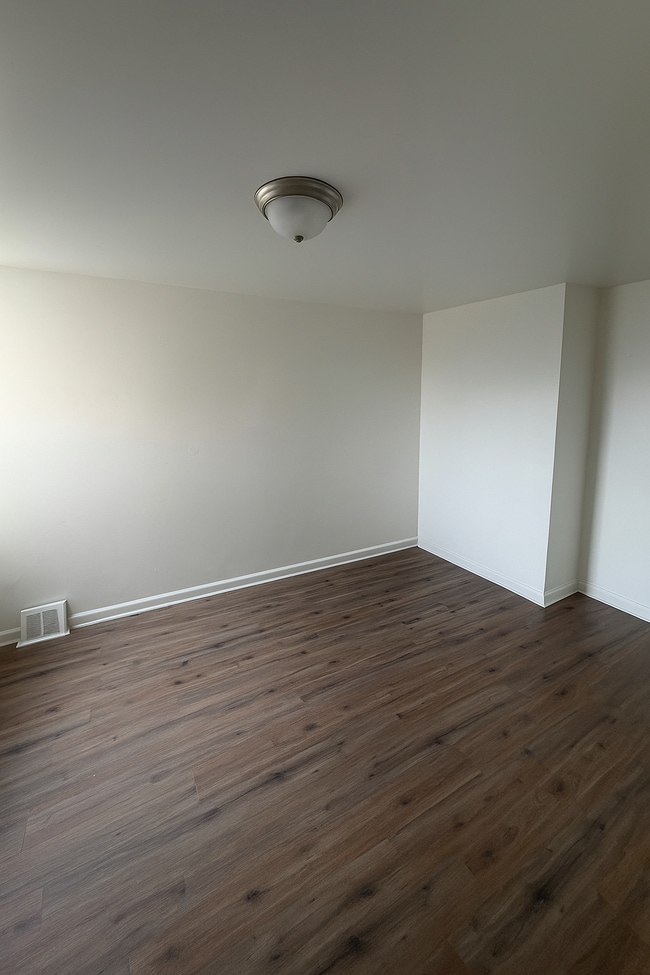 Building Photo - 5011 Jackson St