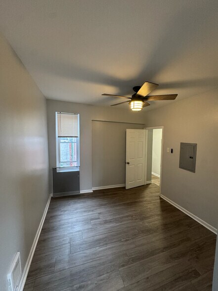 Building Photo - 1452 N 29th St