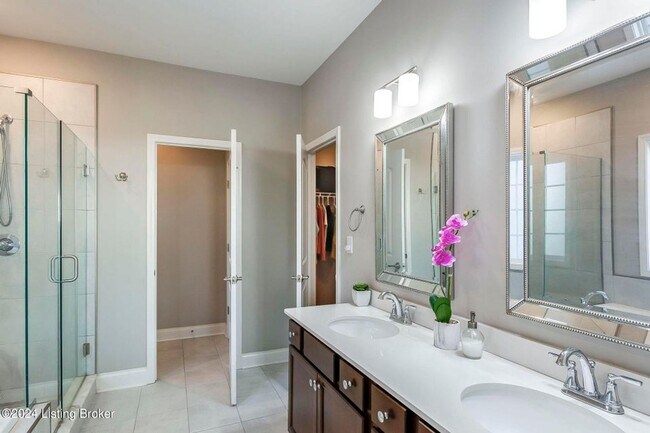 Building Photo - 107 Irondale Ct