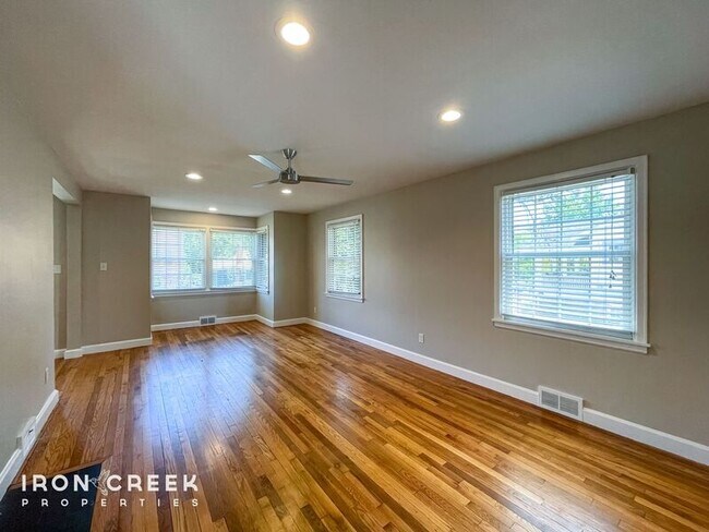 Building Photo - 21 Brevard Rd