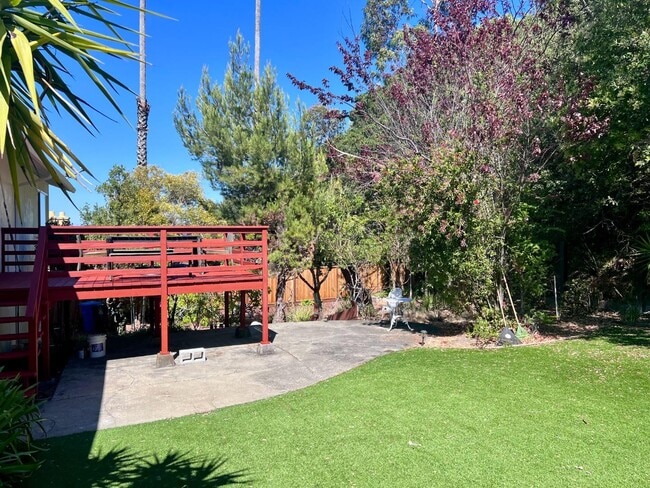 Building Photo - 2717 Trousdale Dr