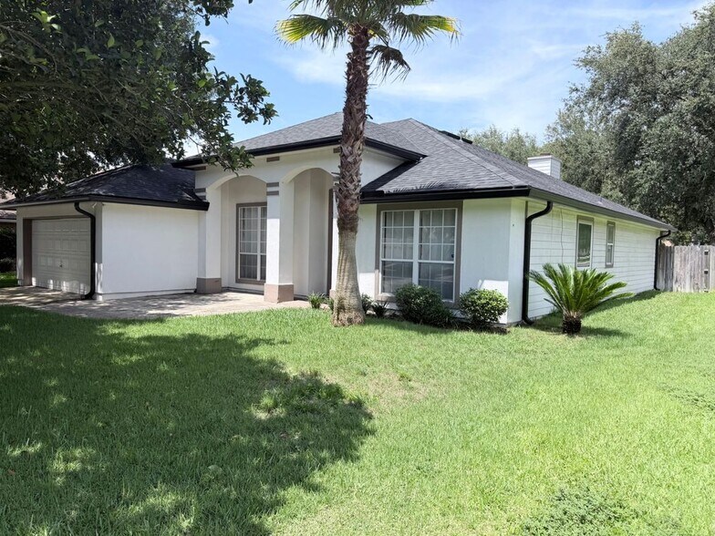 Building Photo - 3515 Laurel Mill Dr