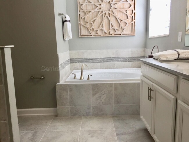 Building Photo - 12076 Theme Alley