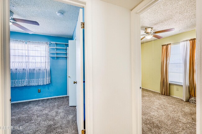 Building Photo - 3008 Gaston Dr