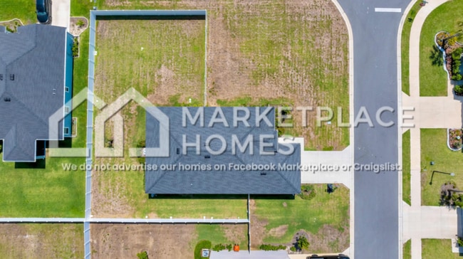 Building Photo - 5621 SW 90th Ln