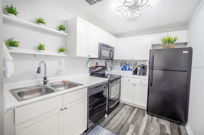 Building Photo - 4816 Snook Dr SE
