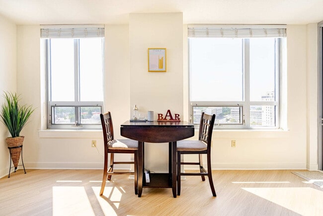 Building Photo - 1133 East-West Highway-SI ID1461660P