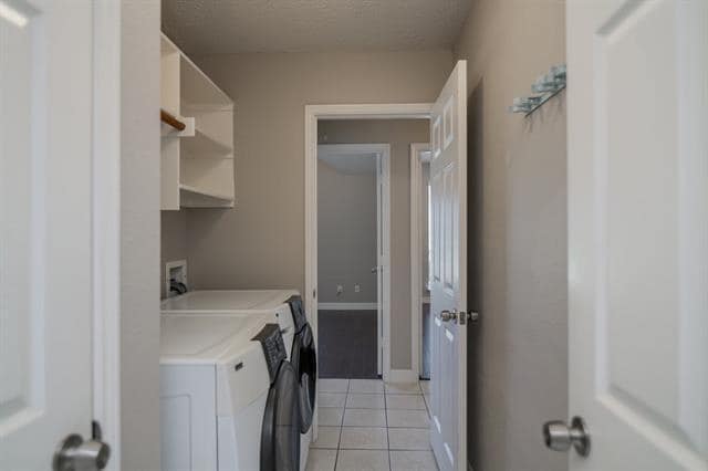 Building Photo - 806 Amber Ct