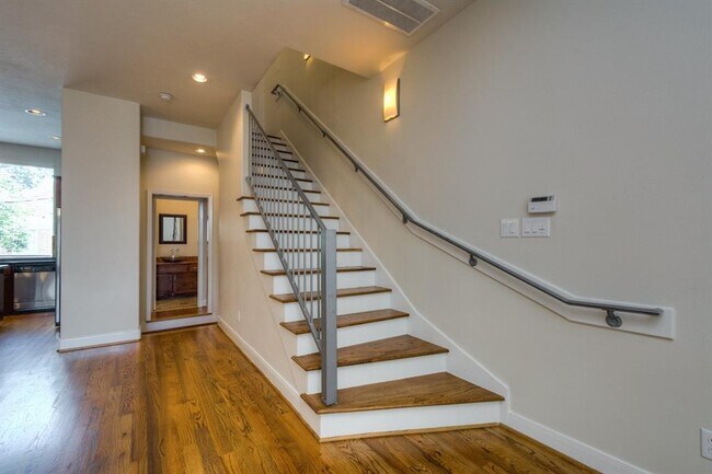 Building Photo - 6909 Staffordshire