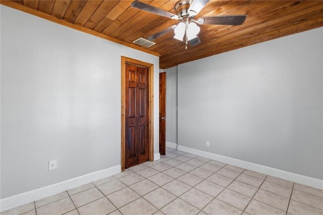 Building Photo - 10301 Trail Ridge Ln