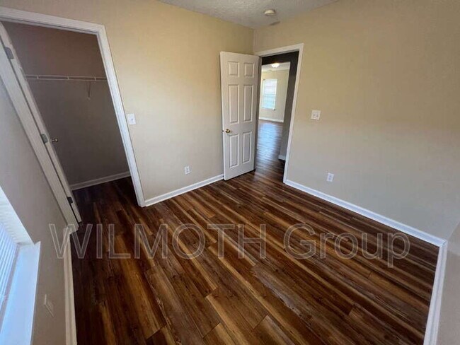 Building Photo - 3236 Graceland Ave