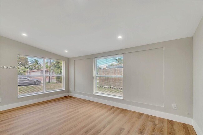 Building Photo - 840 NW 39th St