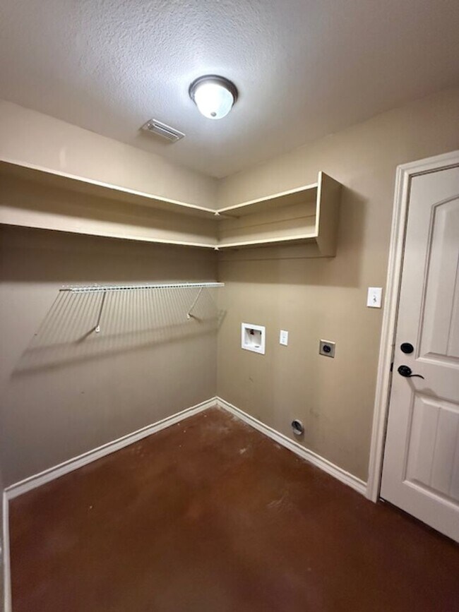 Building Photo - 2312 Independence Blvd