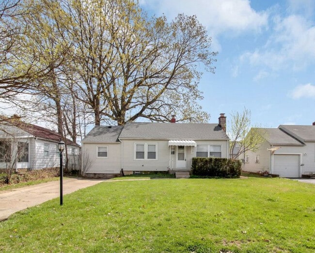 Primary Photo - 1960 Studer Ave