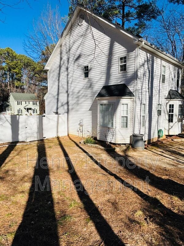 Building Photo - 8929 New Windsor Pl