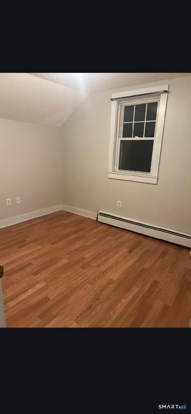 Building Photo - 34 Rock St