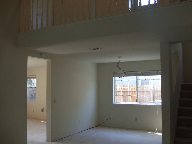 Building Photo - 419 Regency Cir
