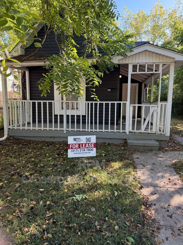 Primary Photo - 3449 Boulevard Pl