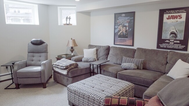 Building Photo - 15 Waban St