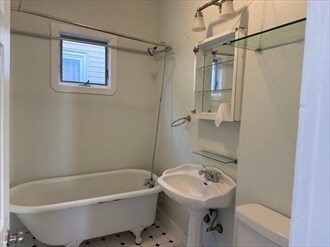 Building Photo - 20 Henry Ave