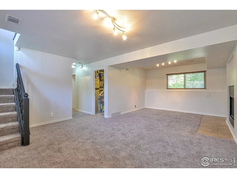 Building Photo - 2601 Treemont Dr