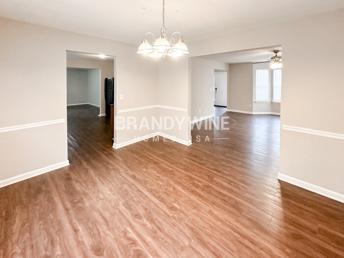 Building Photo - 6022 Birdseye Tr