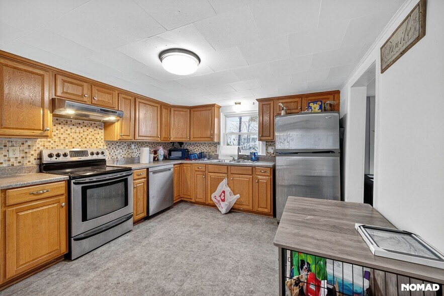 Building Photo - 53 W Broadway